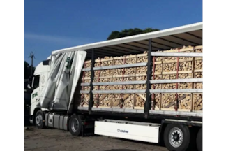 Brennholz LKW Ladung